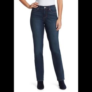 Bandolino Mandie Signature  Straight Leg Jean 😊